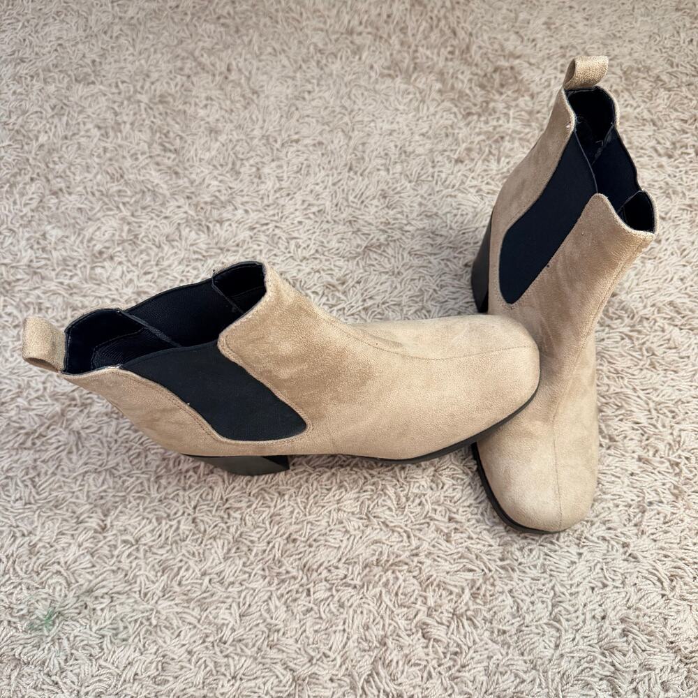 Soda Tan and Black Ankle Boots Block Heel Size 9